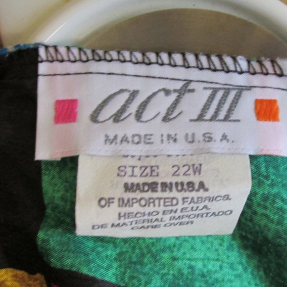 Vintage Mardi Gras Shorts - Picture 3 of 4